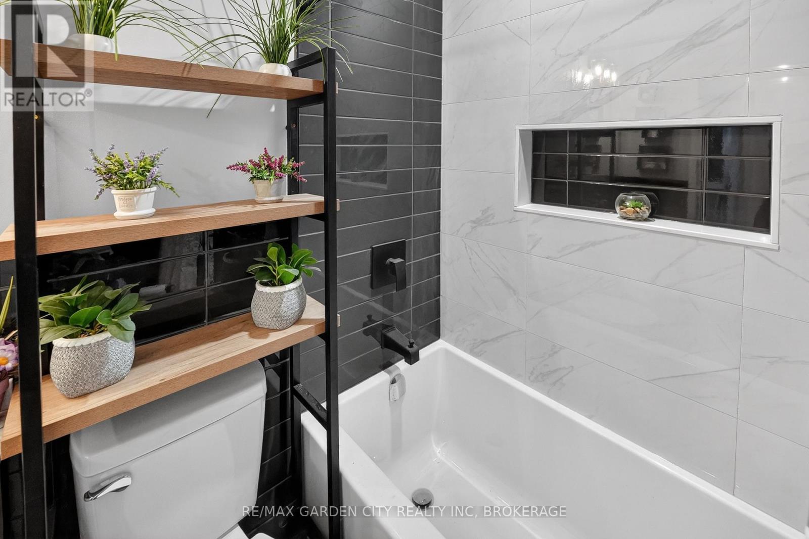 77 BALMORAL AVENUE, Welland (Lincoln/Crowland), Ontario, L3B1S5 — Photo 27