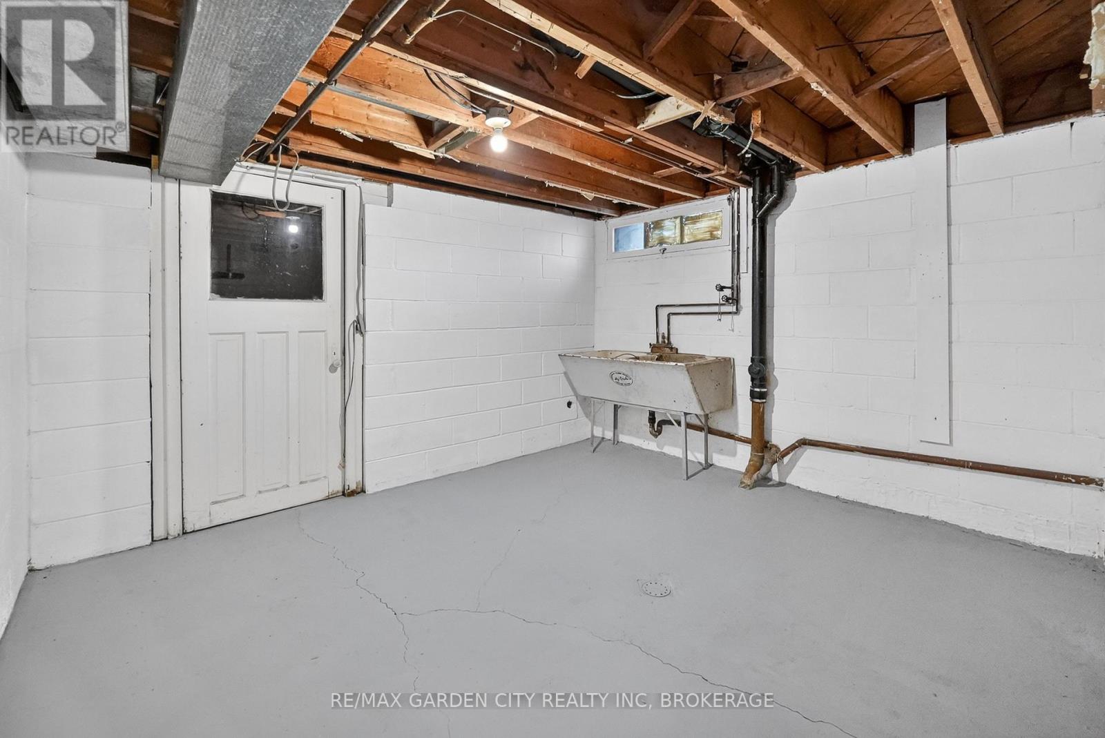 77 BALMORAL AVENUE, Welland (Lincoln/Crowland), Ontario, L3B1S5 — Photo 37