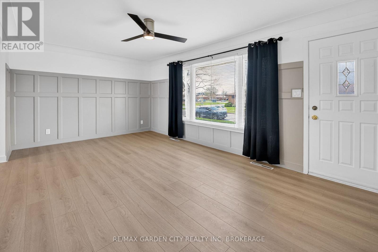 77 BALMORAL AVENUE, Welland (Lincoln/Crowland), Ontario, L3B1S5 — Photo 4