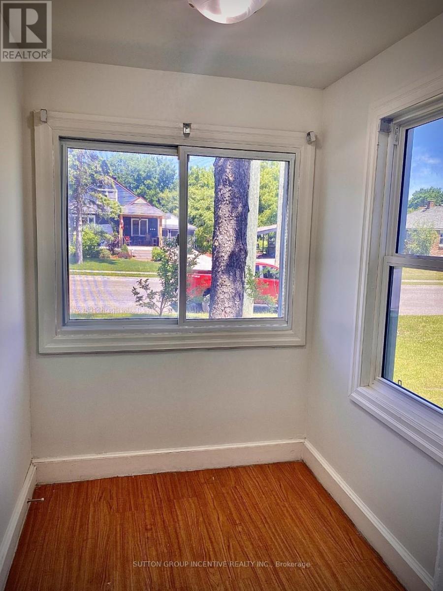 39 DONALD STREET, Barrie (Queen's Park), Ontario, L4N1E4 — Photo 5