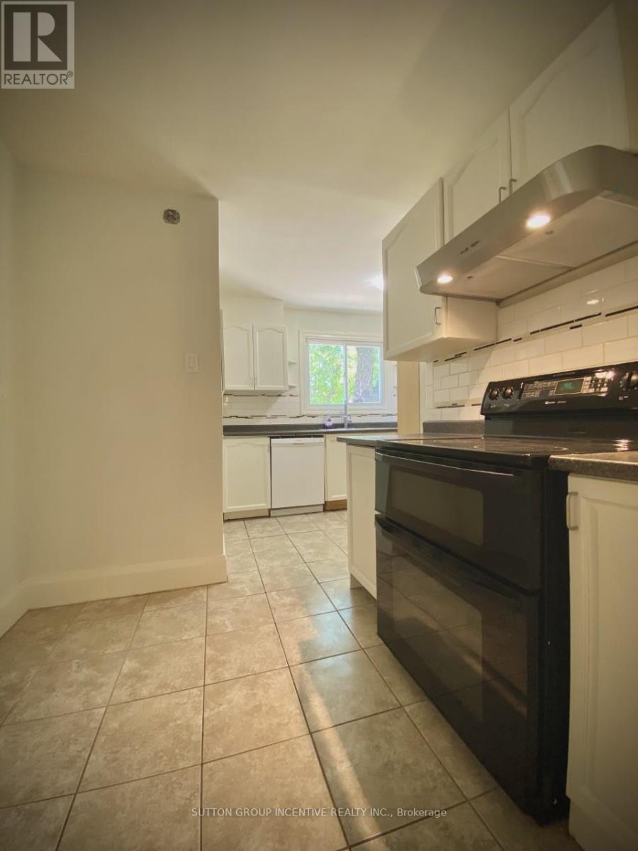 39 DONALD STREET, Barrie (Queen's Park), Ontario, L4N1E4 — Photo 9