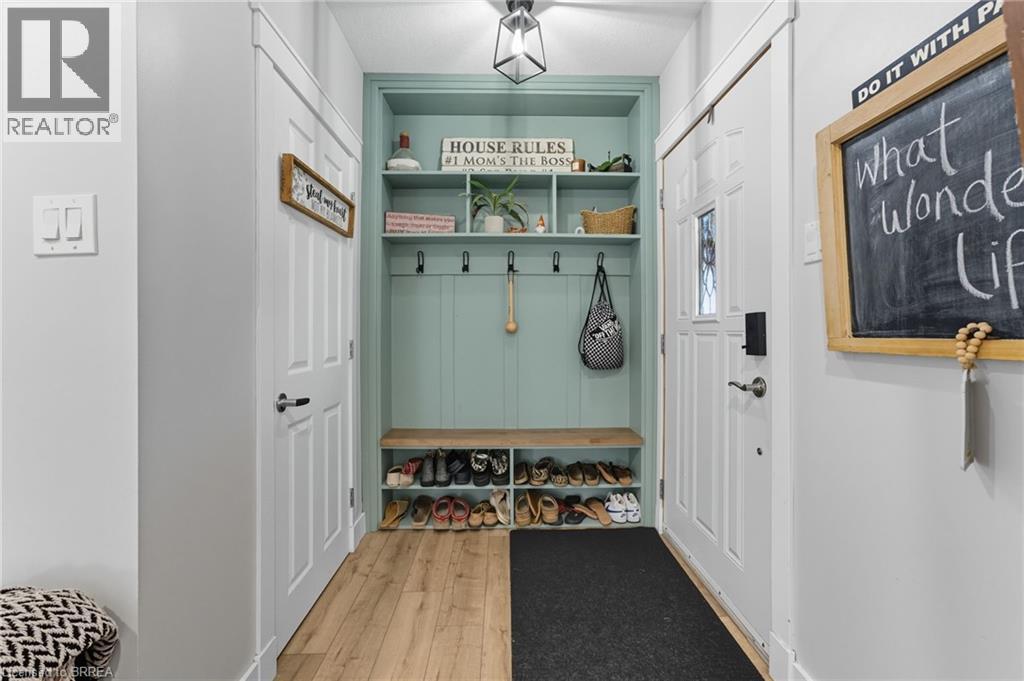 100 LA SALETTE Road, La Salette, Ontario, N0E1H0 — Photo 3