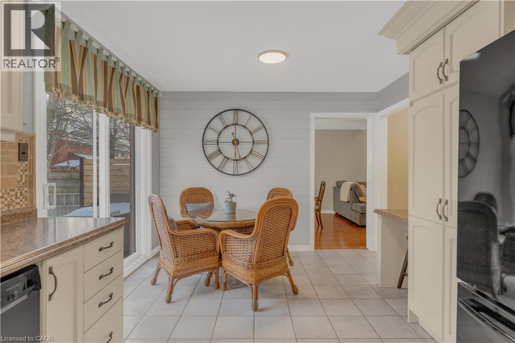 74 LAURENDALE Avenue, Waterdown, Ontario, L8B0M6 — Photo 13