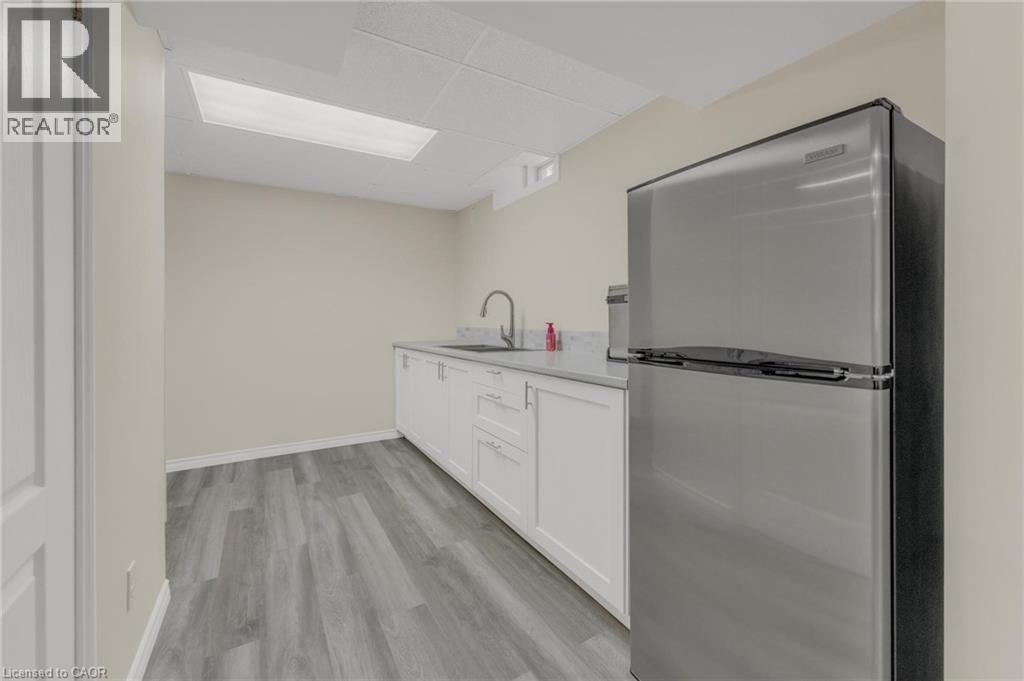 74 LAURENDALE Avenue, Waterdown, Ontario, L8B0M6 — Photo 23