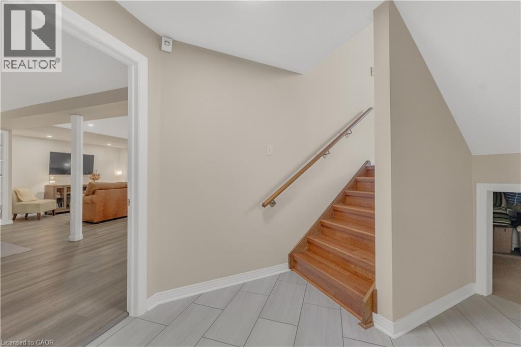 74 LAURENDALE Avenue, Waterdown, Ontario, L8B0M6 — Photo 24