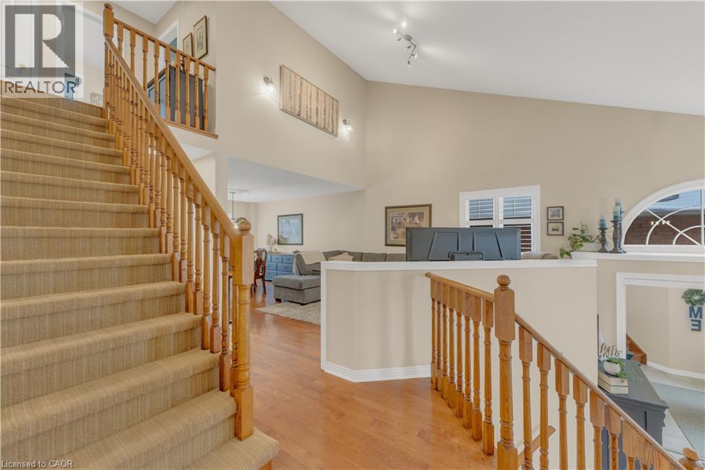 74 LAURENDALE Avenue, Waterdown, Ontario, L8B0M6 — Photo 3