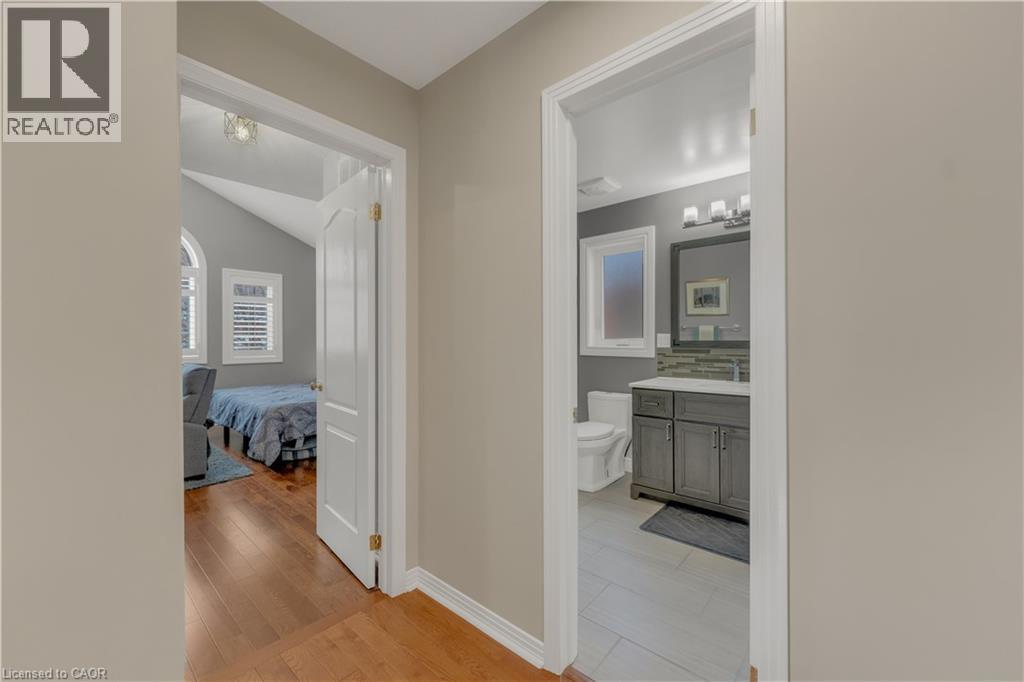 74 LAURENDALE Avenue, Waterdown, Ontario, L8B0M6 — Photo 33