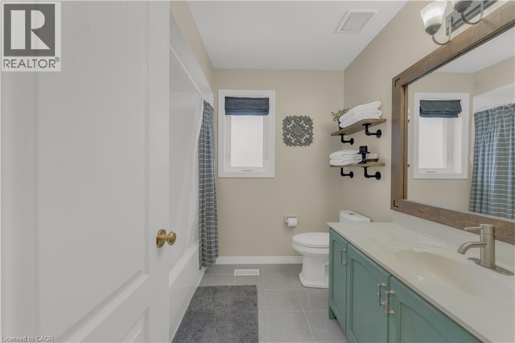 74 LAURENDALE Avenue, Waterdown, Ontario, L8B0M6 — Photo 5