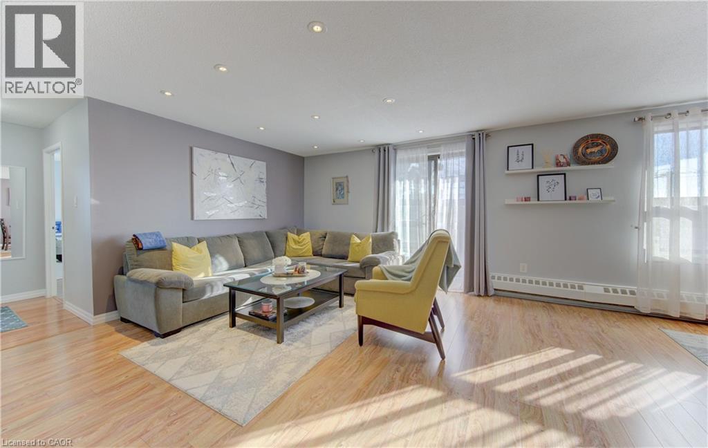 1100 COURTLAND Avenue E Unit# 404, Kitchener, Ontario, N2C2H9 — Photo 20