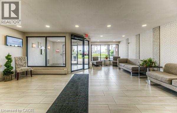 1100 COURTLAND Avenue E Unit# 404, Kitchener, Ontario, N2C2H9 — Photo 6