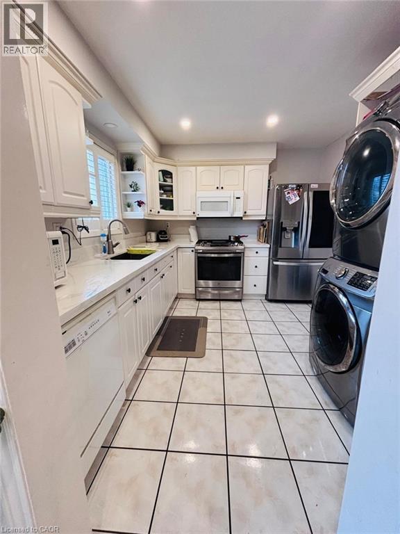 3082 CANTELON Crescent Unit# Main, Mississauga, Ontario, L5N3J8 — Photo 7