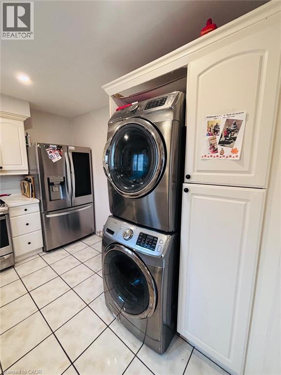 3082 CANTELON Crescent Unit# Main, Mississauga, Ontario, L5N3J8 — Photo 9