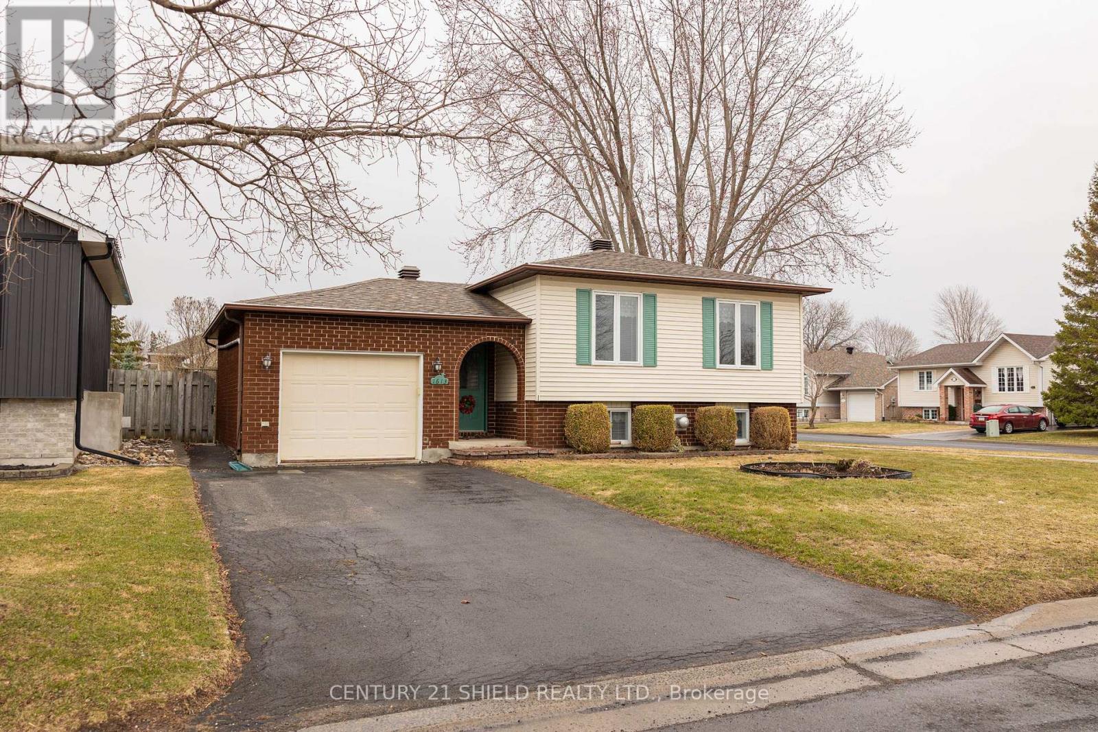 1613 WALTON STREET, Cornwall, Ontario, K6H7A7 — Photo 3