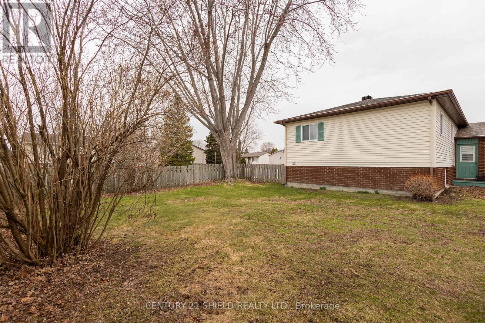 1613 WALTON STREET, Cornwall, Ontario, K6H7A7 — Photo 41