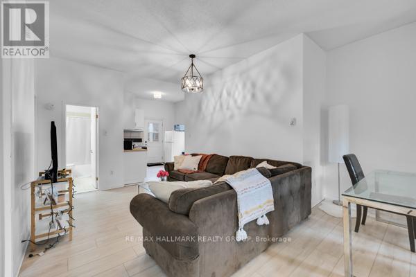 69 BLACKBURN AVENUE, Ottawa, Ontario, K1N8A4 — Photo 5