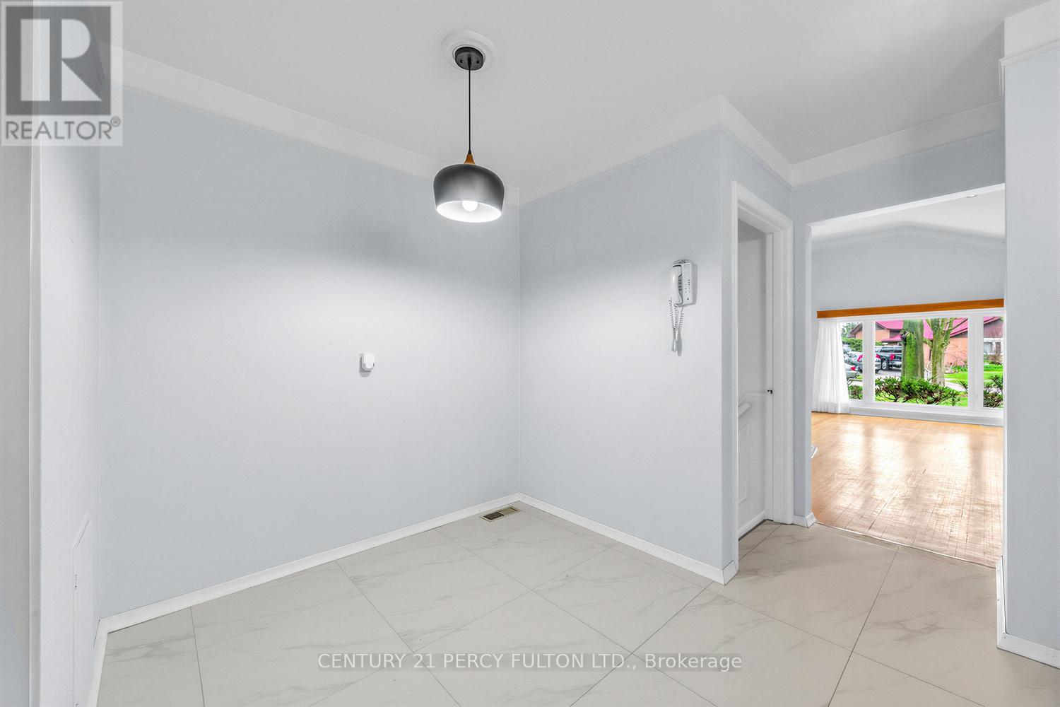 8 GONDOLA CRESCENT, Toronto (Woburn), Ontario, M1G2J3 — Photo 15
