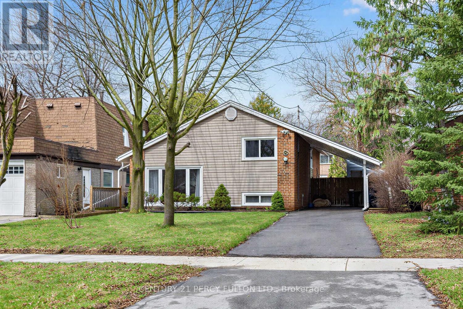8 GONDOLA CRESCENT, Toronto (Woburn), Ontario, M1G2J3 — Photo 2