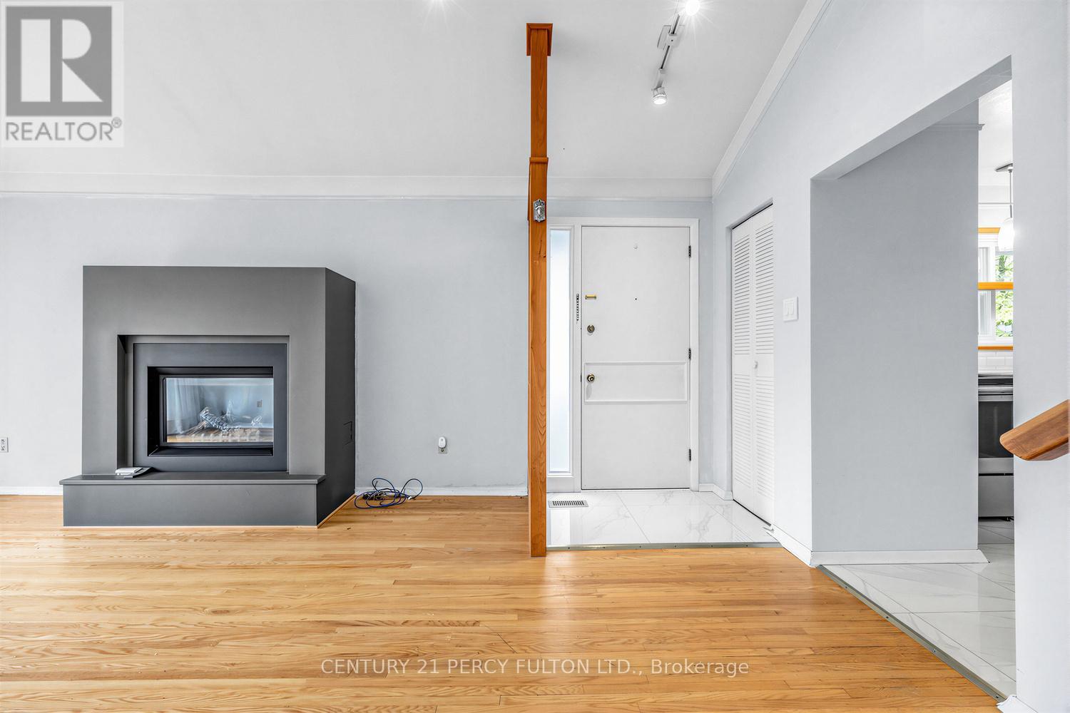 8 GONDOLA CRESCENT, Toronto (Woburn), Ontario, M1G2J3 — Photo 4