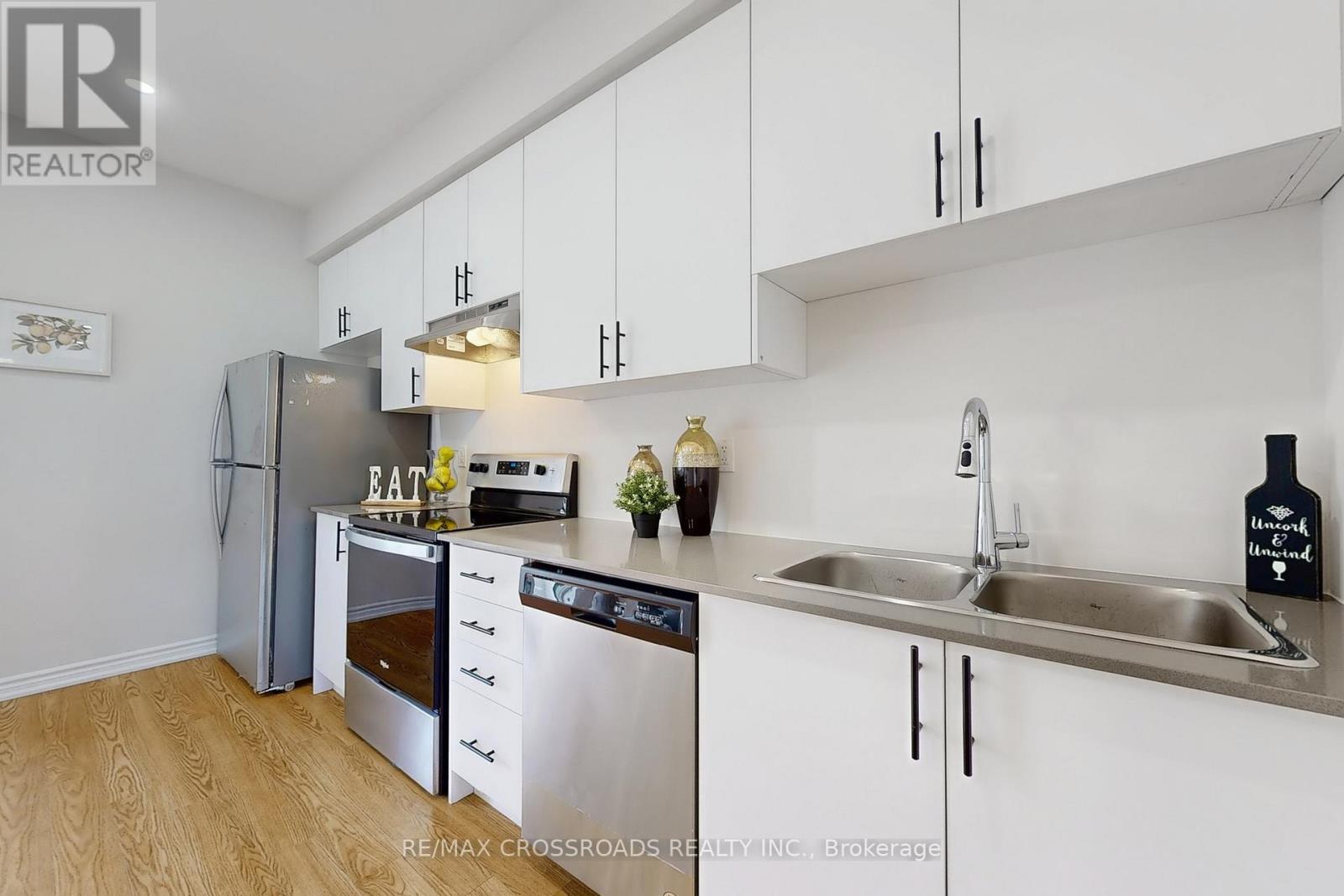 384 OKANAGAN PATH, Oshawa (Donevan), Ontario, L1H0B1 — Photo 16