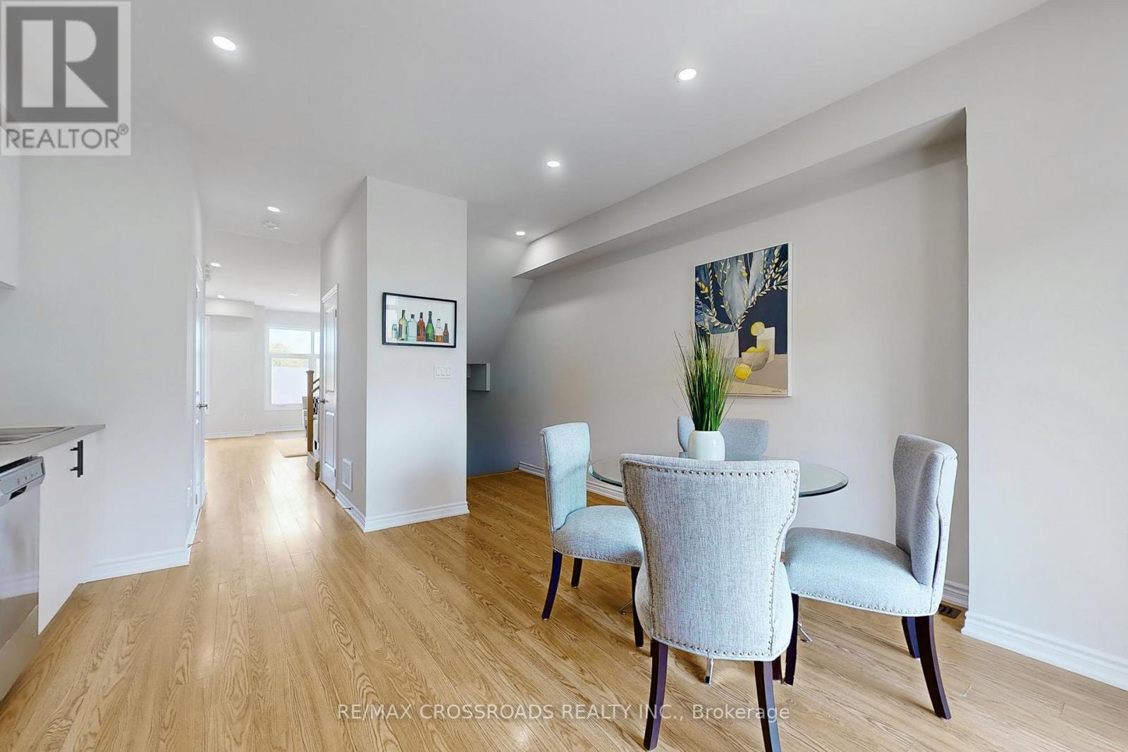 384 OKANAGAN PATH, Oshawa (Donevan), Ontario, L1H0B1 — Photo 9