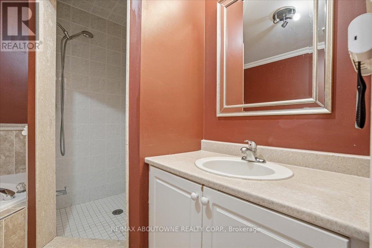 2377 DALEBROOK DRIVE, Oakville (WC Wedgewood Creek), Ontario, L6H6K4 — Photo 19