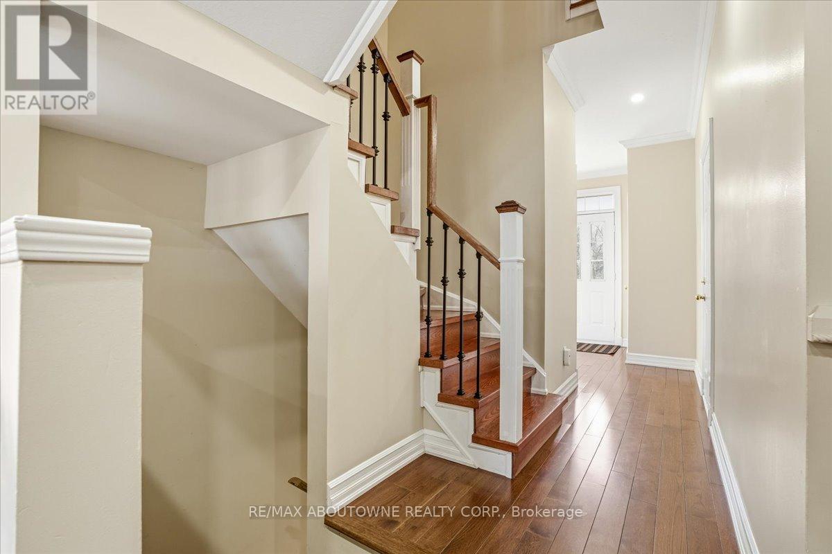 2377 DALEBROOK DRIVE, Oakville (WC Wedgewood Creek), Ontario, L6H6K4 — Photo 3