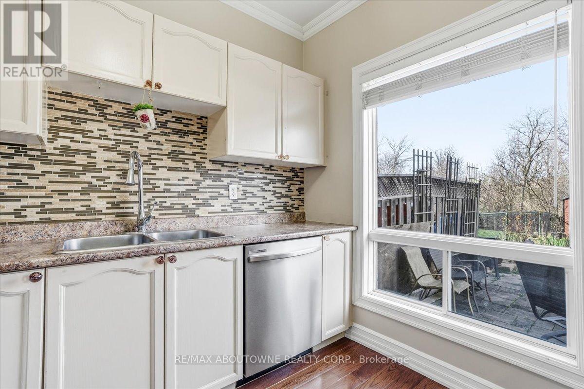 2377 DALEBROOK DRIVE, Oakville (WC Wedgewood Creek), Ontario, L6H6K4 — Photo 35