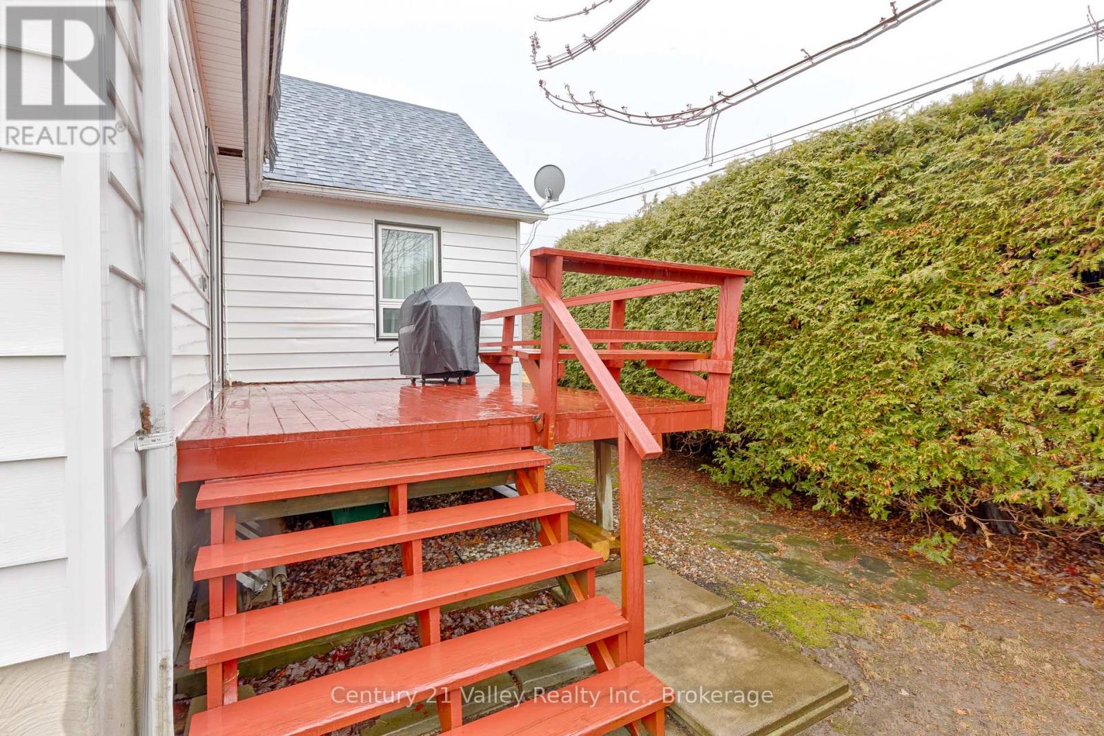 78 GRAHAM AVENUE, Renfrew, Ontario, K7V2L9 — Photo 6