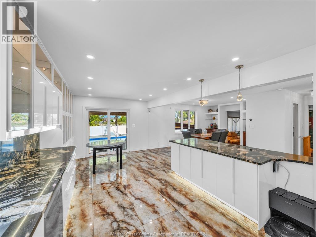 1098 STONEYBROOK CRESCENT, Windsor, Ontario, N9G2Y3 — Photo 11