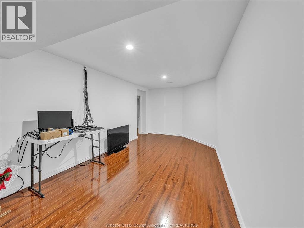 1098 STONEYBROOK CRESCENT, Windsor, Ontario, N9G2Y3 — Photo 42
