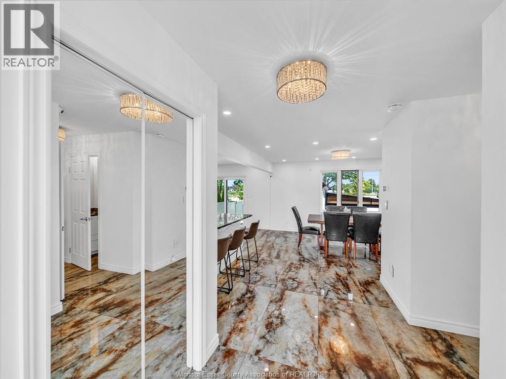 1098 STONEYBROOK CRESCENT, Windsor, Ontario, N9G2Y3 — Photo 7