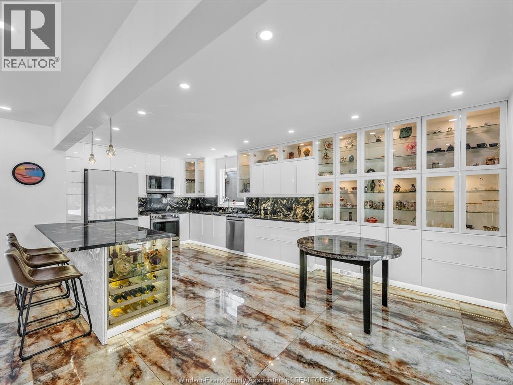 1098 STONEYBROOK CRESCENT, Windsor, Ontario, N9G2Y3 — Photo 8