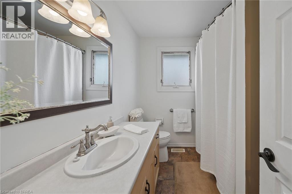 1 OSIJEK Crescent, Brantford, Ontario, N3P1Z3 — Photo 18
