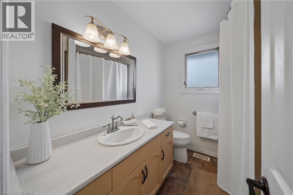 1 OSIJEK Crescent, Brantford, Ontario, N3P1Z3 — Photo 19