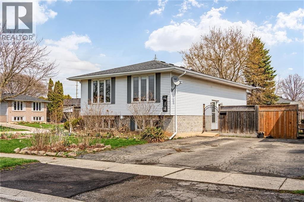 1 OSIJEK Crescent, Brantford, Ontario, N3P1Z3 — Photo 2