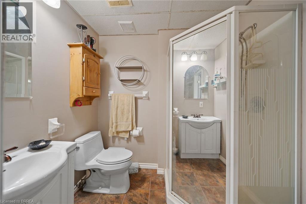 1 OSIJEK Crescent, Brantford, Ontario, N3P1Z3 — Photo 32