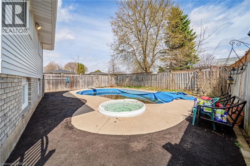 1 OSIJEK Crescent, Brantford, Ontario, N3P1Z3 — Photo 35