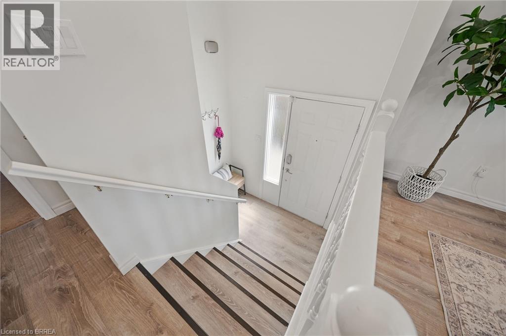 1 OSIJEK Crescent, Brantford, Ontario, N3P1Z3 — Photo 9