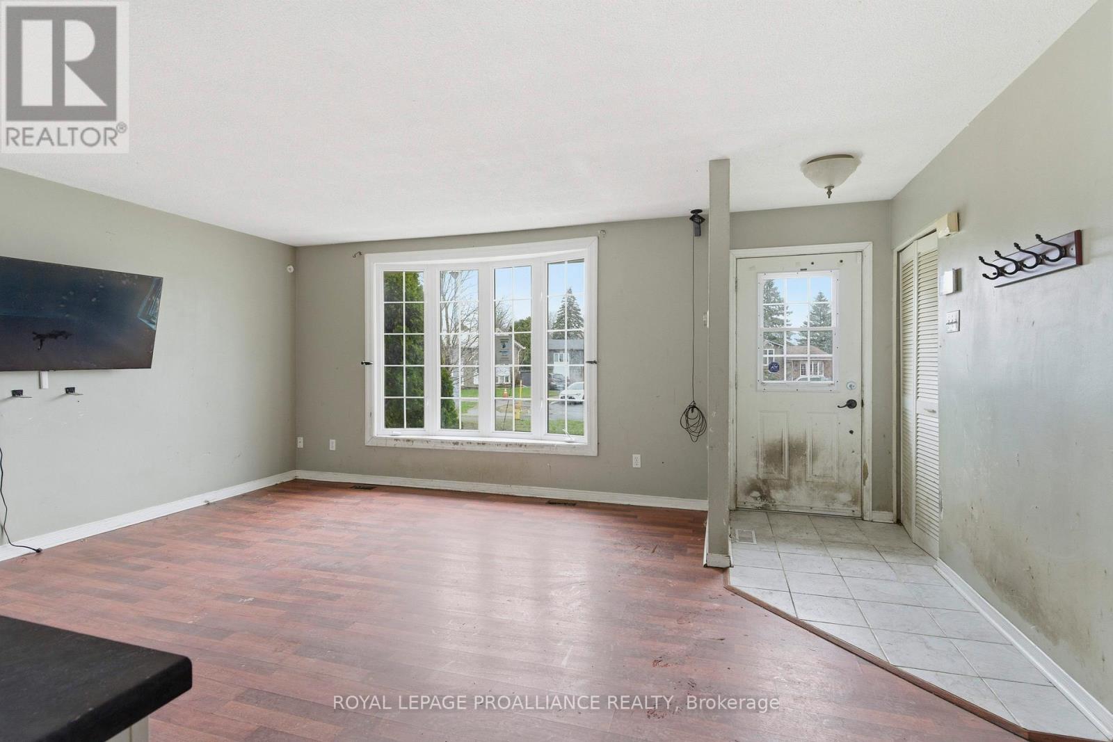 1306 BROCKMOUNT PLACE, Brockville, Ontario, K6V5Z7 — Photo 2