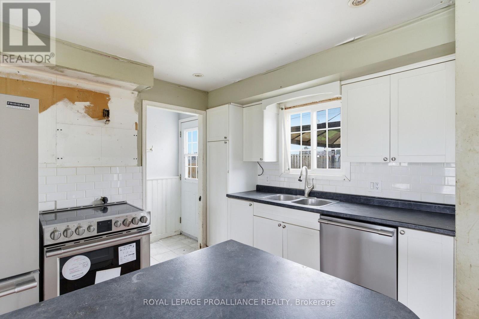 1306 BROCKMOUNT PLACE, Brockville, Ontario, K6V5Z7 — Photo 9