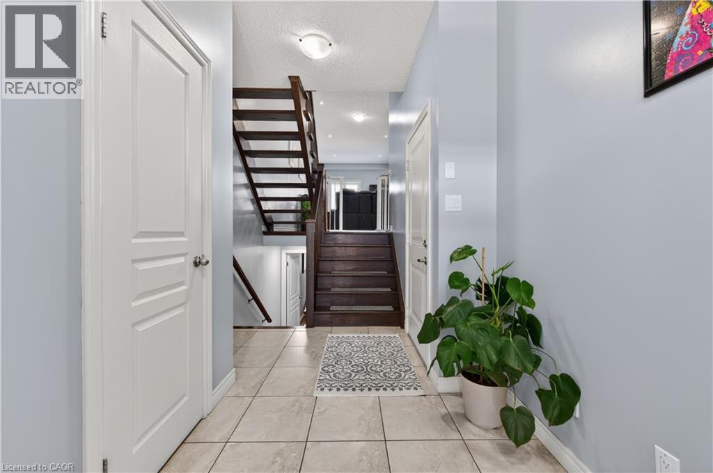 88 HIGHGATE Drive, Hamilton, Ontario, L8J0C2 — Photo 6