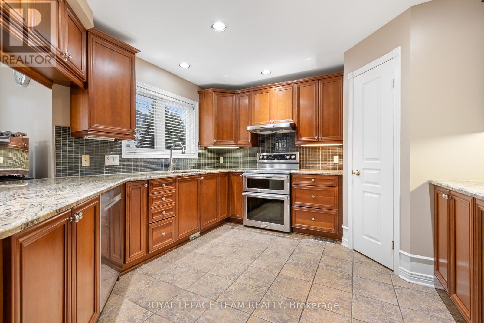 844 GIANT CEDARS CRESCENT, Ottawa, Ontario, K1V1N9 — Photo 19