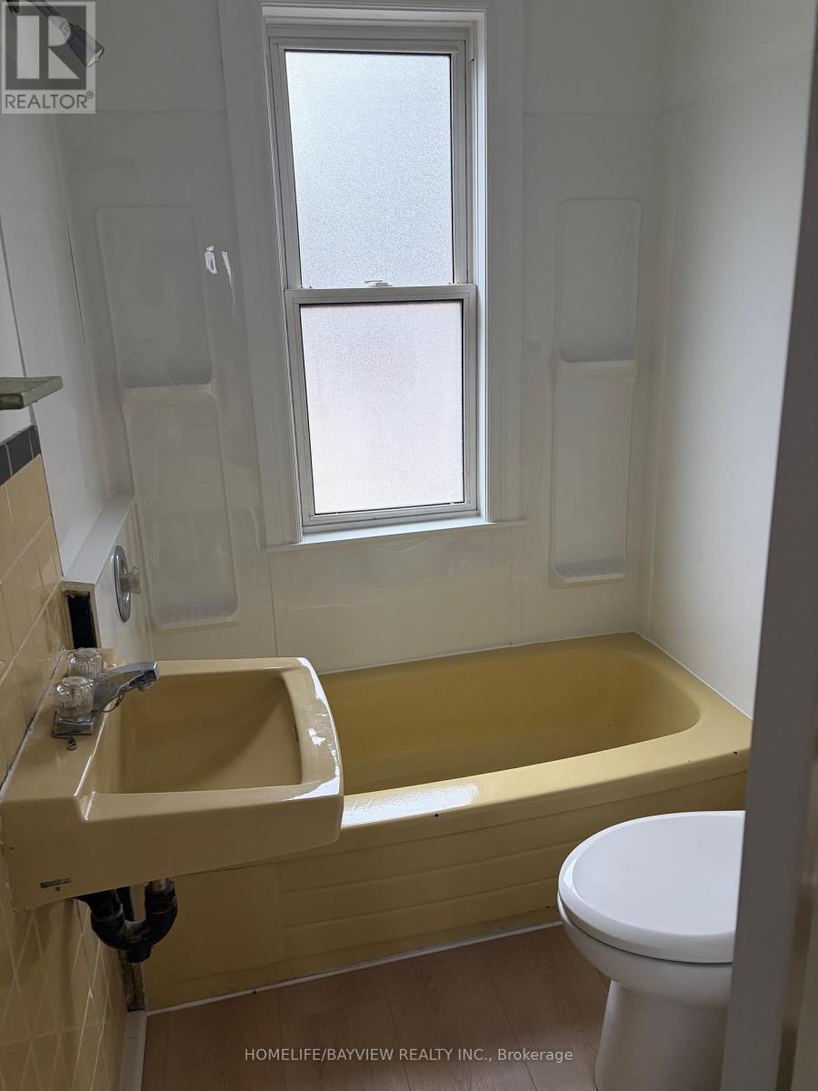 2ND & 3RD FLOORS - 78 WOODYCREST AVENUE, Toronto (Danforth), Ontario, M4J3A7 — Photo 5