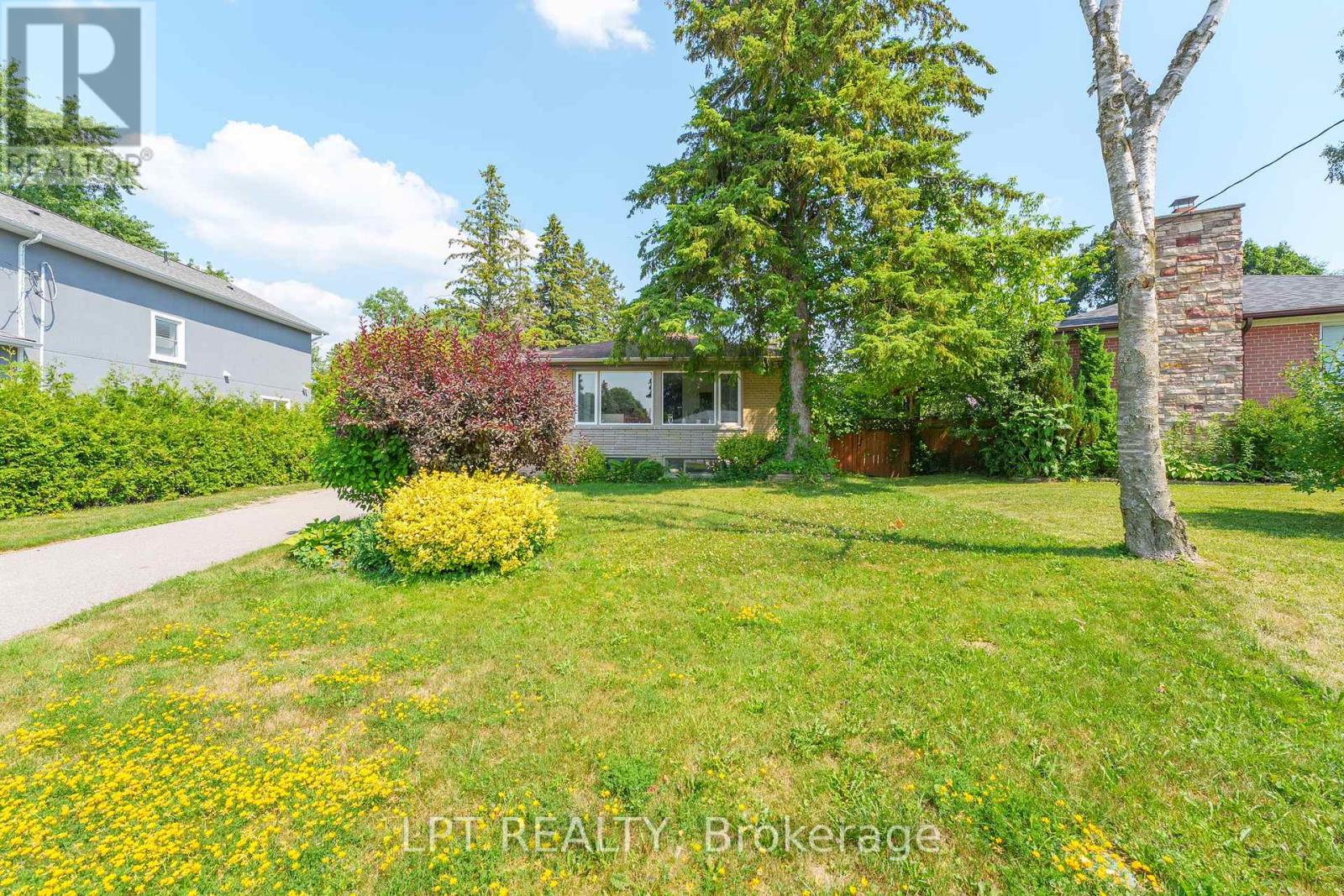 31 PATRICK DRIVE, Aurora (Aurora Highlands), Ontario, L4G2A6 — Photo 5