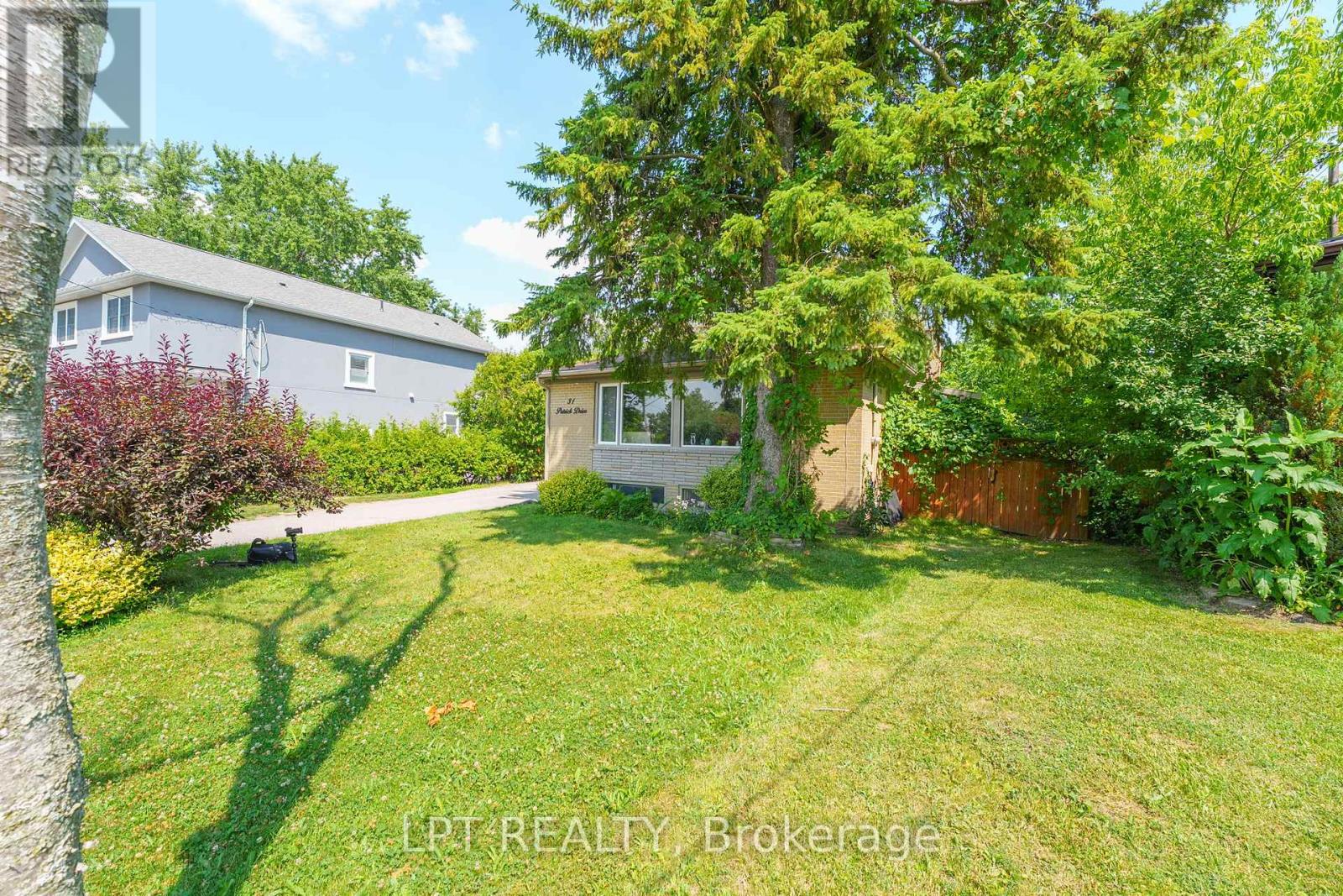 31 PATRICK DRIVE, Aurora (Aurora Highlands), Ontario, L4G2A6 — Photo 6