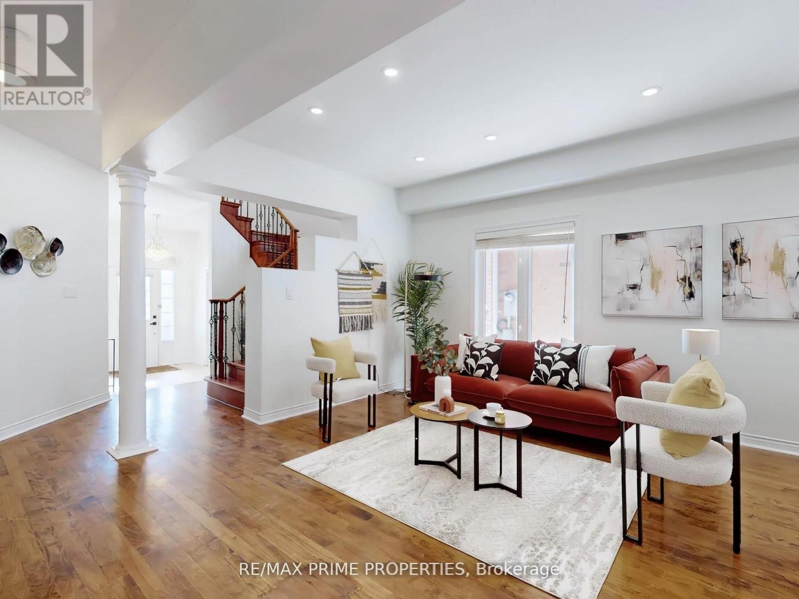 22 WAYMOUNT AVENUE, Richmond Hill (Westbrook), Ontario, L4S2G5 — Photo 3