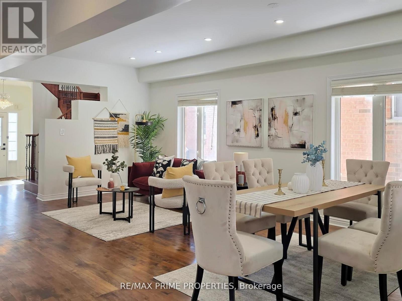 22 WAYMOUNT AVENUE, Richmond Hill (Westbrook), Ontario, L4S2G5 — Photo 4