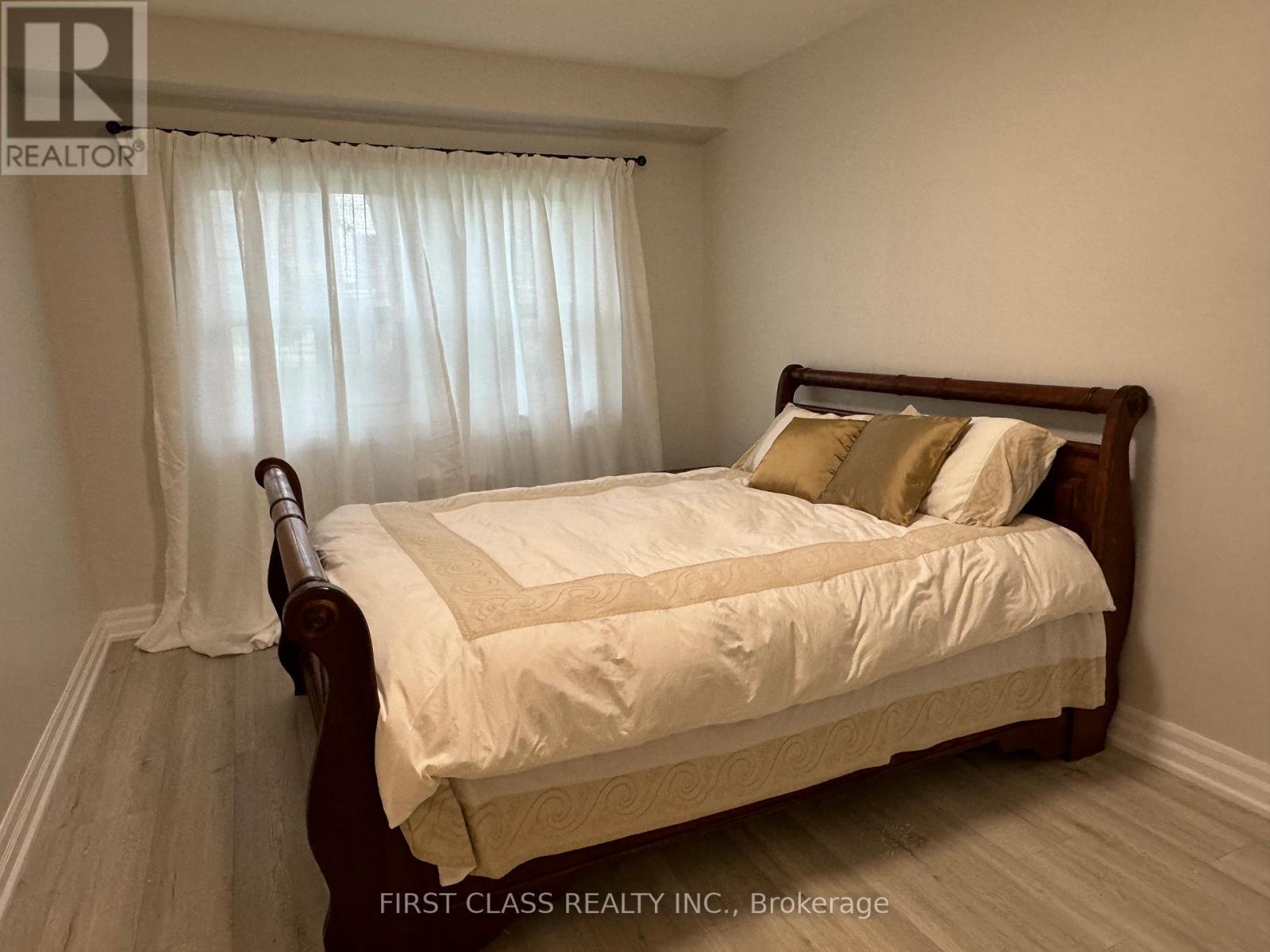 1 - 2910 KEELE STREET, Toronto (Downsview-Roding-CFB), Ontario, M3M2H1 — Photo 3