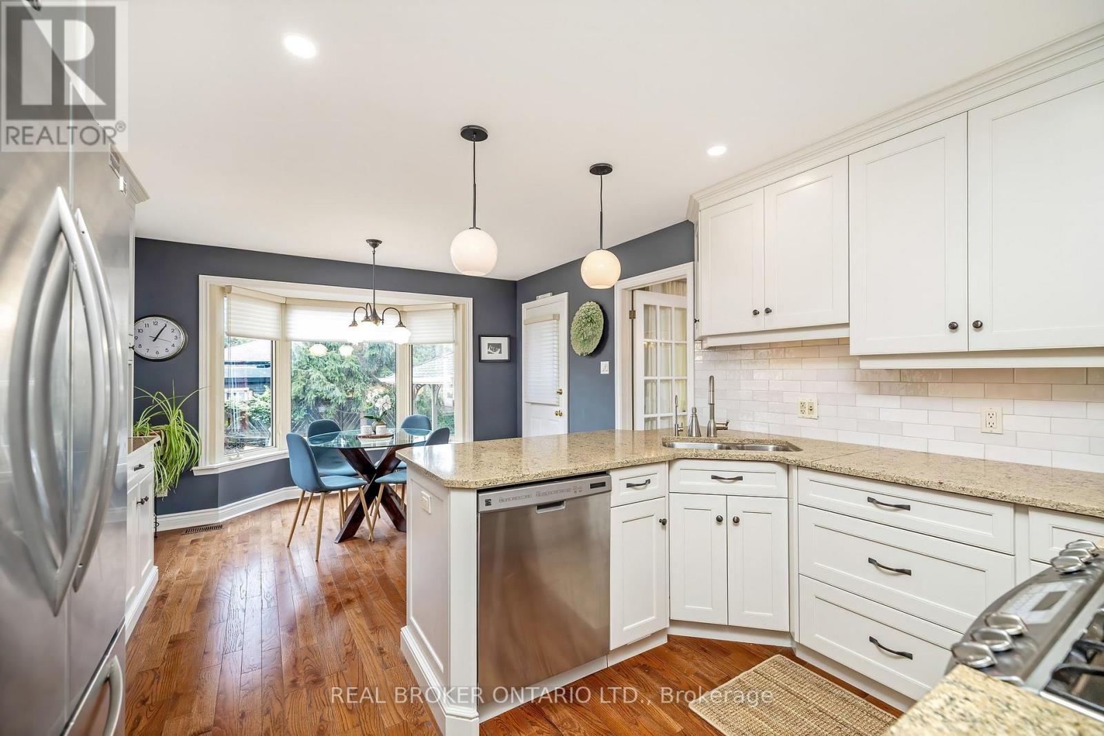 352 BROADWAY AVENUE, Milton (OM Old Milton), Ontario, L9T1T7 — Photo 14