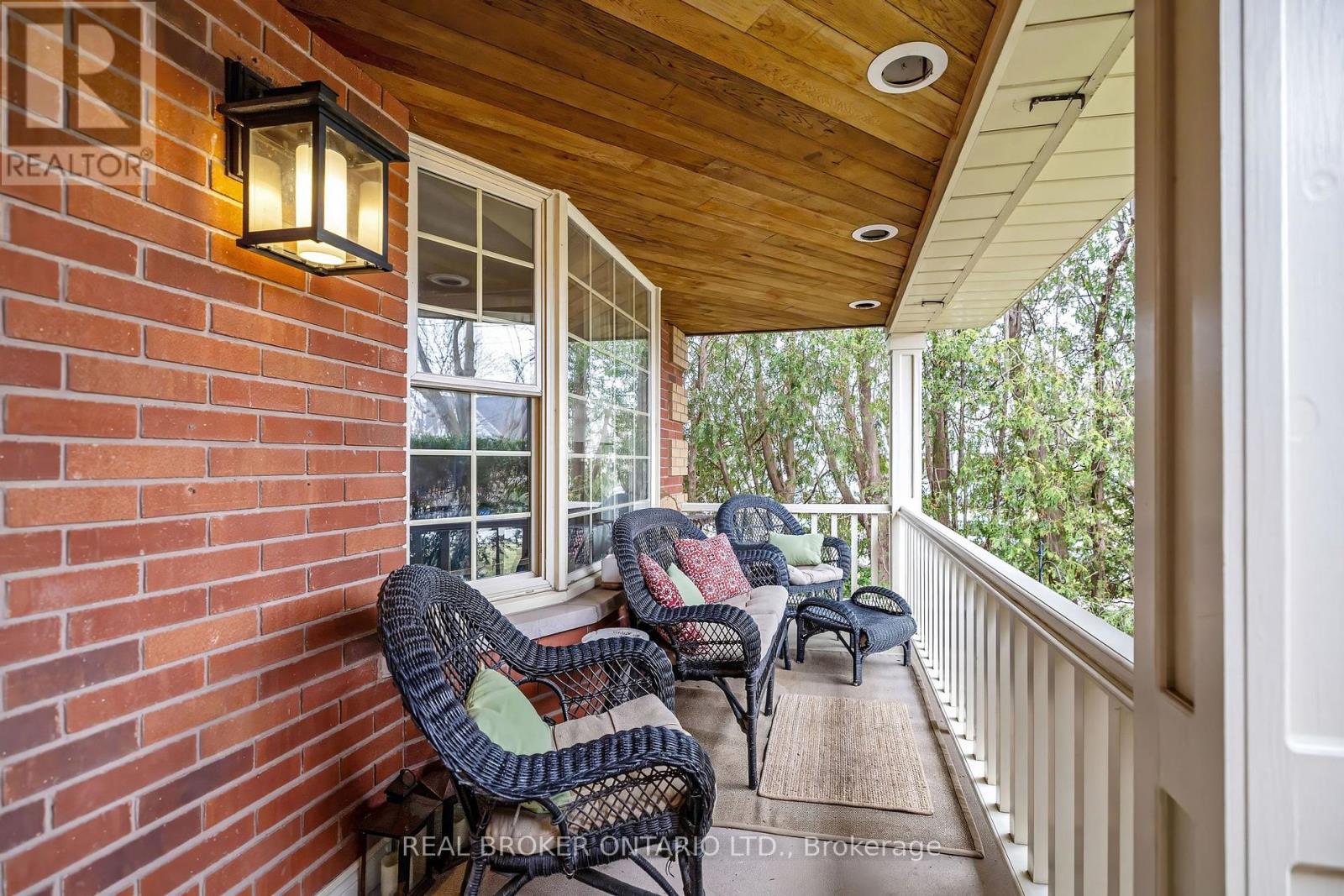 352 BROADWAY AVENUE, Milton (OM Old Milton), Ontario, L9T1T7 — Photo 4